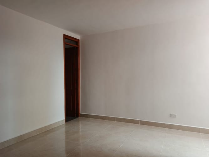 Apartamento de 3 alcobas en arriendo en Bombona No.1, Medellín, 72 m² · foto 3 de 13