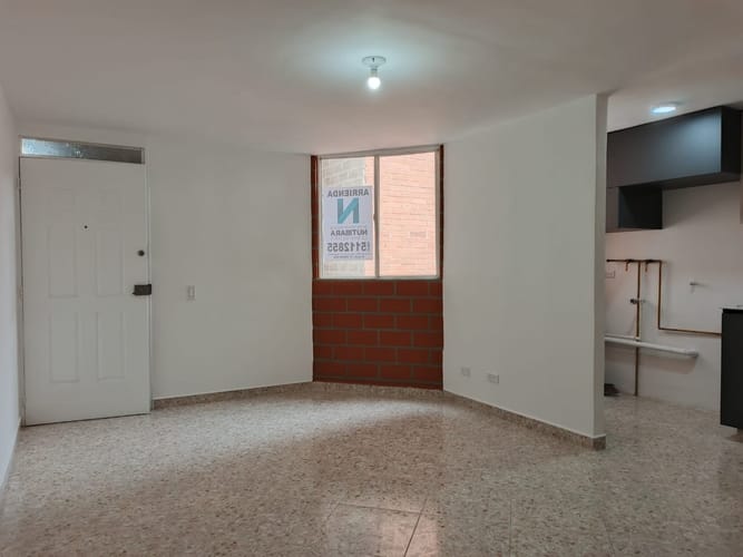 Apartamento de 3 alcobas en arriendo en Bombona No.1, Medellín, 72 m² · foto 2 de 13
