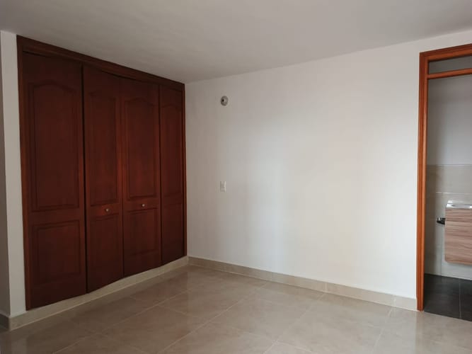 Apartamento de 3 alcobas en arriendo en Bombona No.1, Medellín, 72 m² · foto 7 de 13