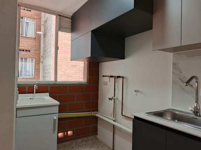 Apartamento de 3 alcobas en arriendo en Bombona No.1, Medellín, 72 m² · foto 6 de 13