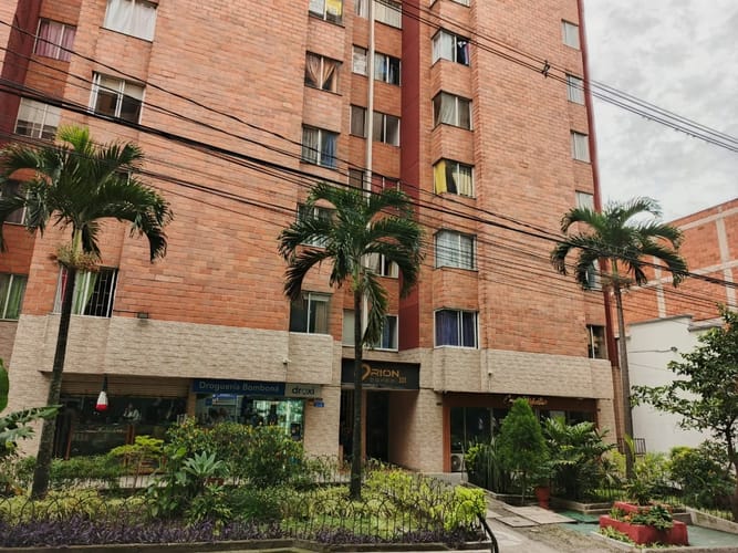Apartamento de 3 alcobas en arriendo en Bombona No.1, Medellín, 72 m² · foto 12 de 13
