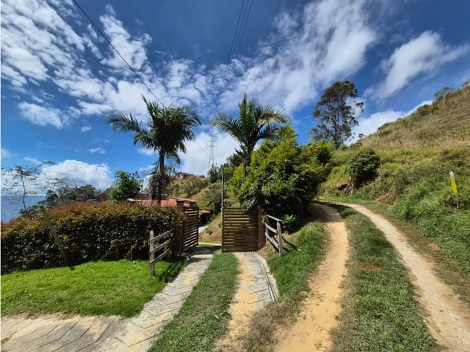 Finca en venta en San Felix, Bello, 234 m² · foto 3 de 24