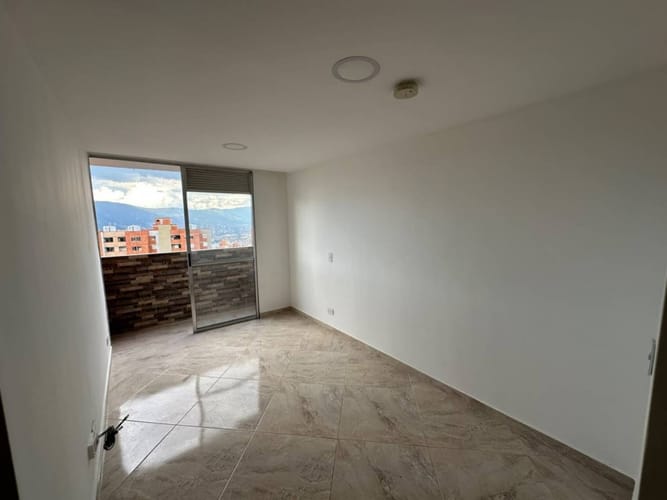Apartamento de 3 alcobas en arriendo en Pajarito, Medellín, 60 m² · foto 21 de 24