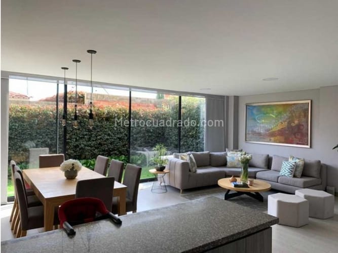 Casa de 3 alcobas en venta en Chuntame, Cajicá, 157 m² · foto 2 de 17