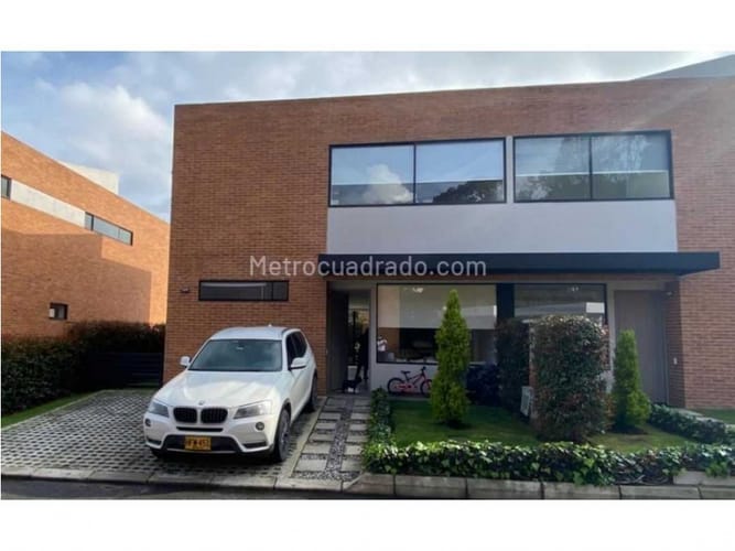Casa de 3 alcobas en venta en Chuntame, Cajicá, 157 m² · foto 4 de 17