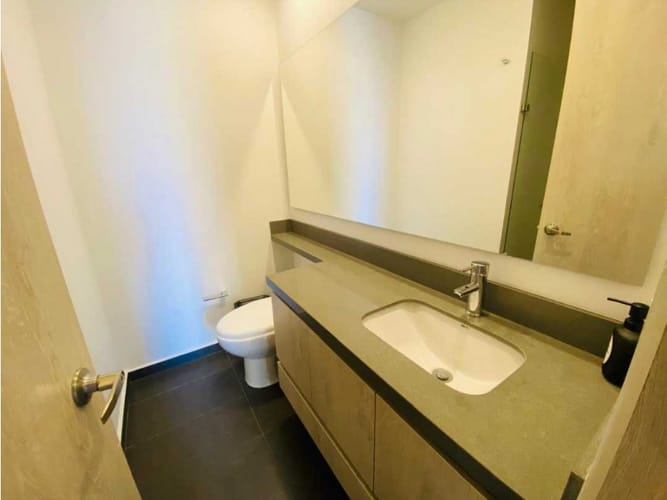 Apartamento de 2 alcobas en arriendo en Altos Del Poblado, Medellín, 81 m² · foto 7 de 21