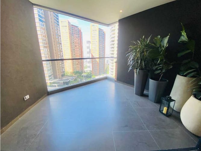 Apartamento de 2 alcobas en arriendo en Altos Del Poblado, Medellín, 81 m² · foto 13 de 21