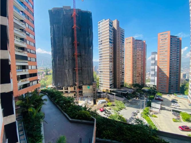 Apartamento de 2 alcobas en arriendo en Altos Del Poblado, Medellín, 81 m² · foto 14 de 21