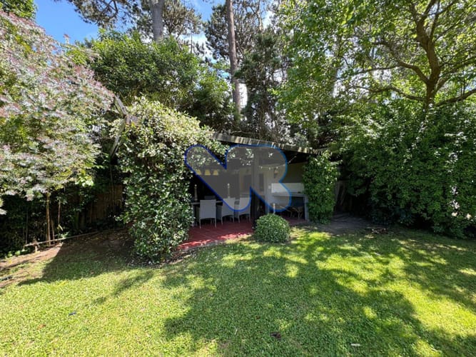 Gran Casa a la venta y alquiler Anual - en Lugano con 4 Dormitorios, Doble Garaje y Piscina climatizada · Foto 5