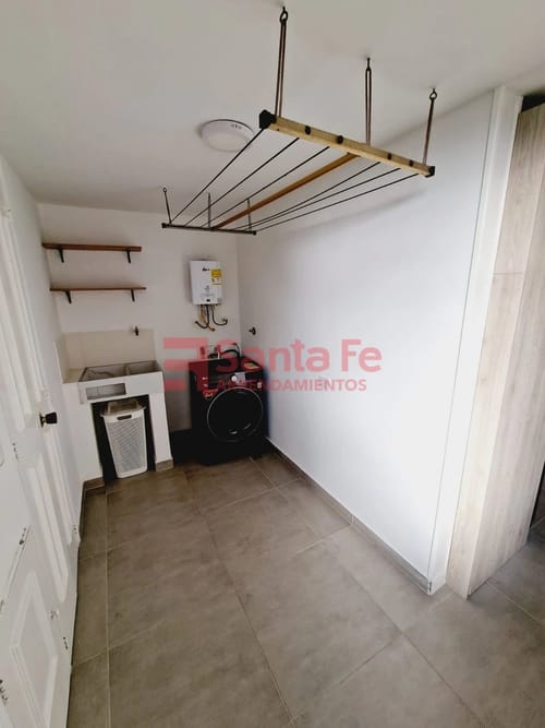 Apartamento de 2 alcobas en arriendo en Laureles, Medellín, 106 m² · foto 6 de 10