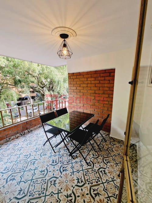 Apartamento de 2 alcobas en arriendo en Laureles, Medellín, 106 m² · foto 9 de 10