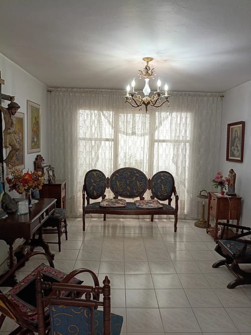 Casa de 4 alcobas en arriendo en Las Acacias, Medellín, 170 m² · foto 4 de 10