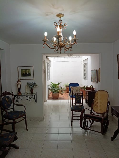 Casa de 4 alcobas en arriendo en Las Acacias, Medellín, 170 m² · foto 5 de 10