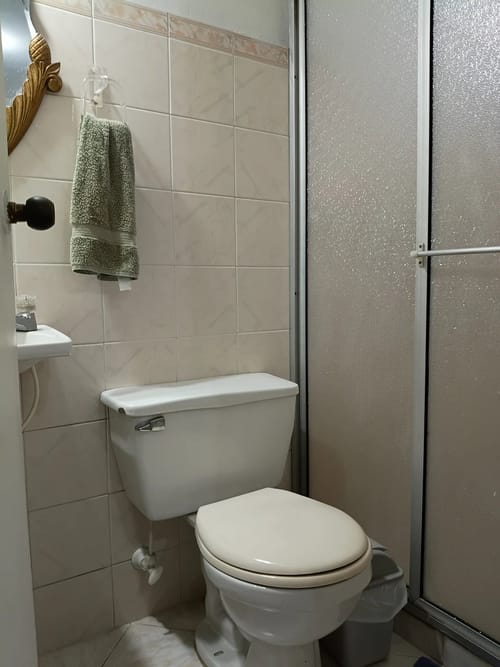 Casa de 4 alcobas en arriendo en Las Acacias, Medellín, 170 m² · foto 10 de 10