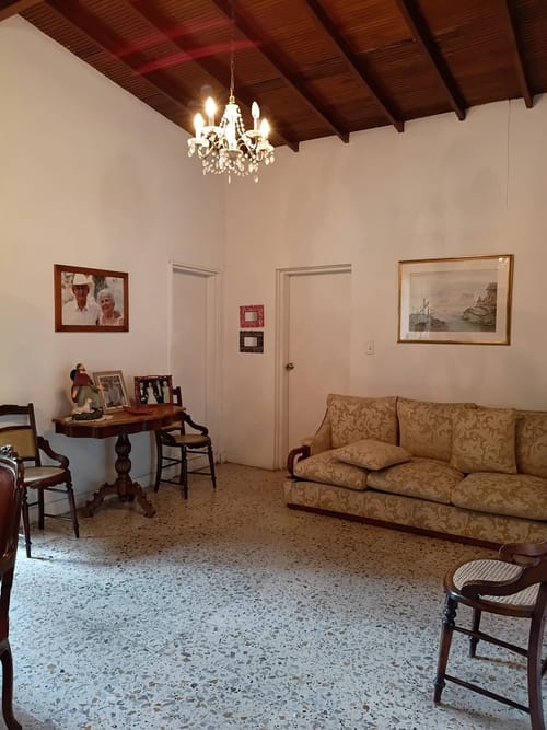 Casa de 6 alcobas en arriendo en Belén, Medellín, 220 m² · foto 4 de 10