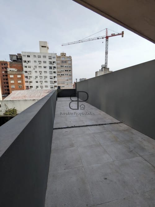 Alquiler Monoambiente Cordon con Patio Edificio con Piscina · Photo 5