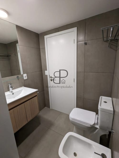 Alquiler Monoambiente Cordon con Patio Edificio con Piscina · Photo 8