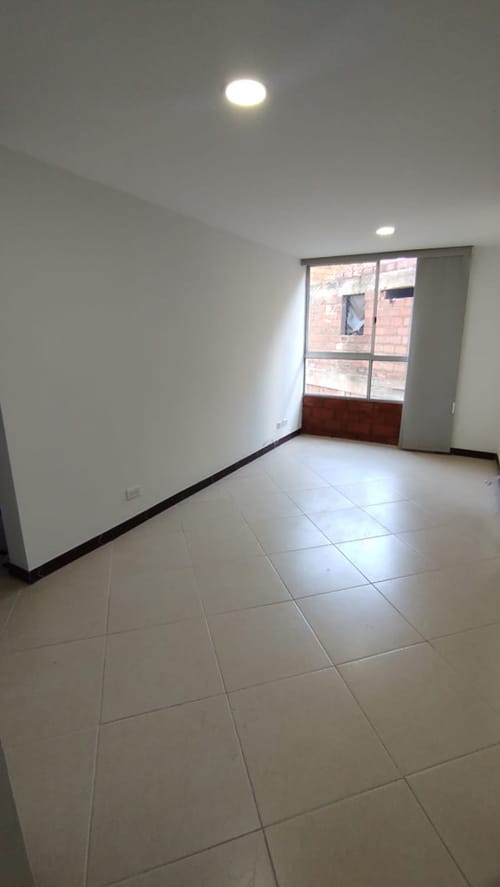 Apartamento de 2 alcobas en arriendo en La Ladera, Medellín, 58 m² · foto 2 de 6