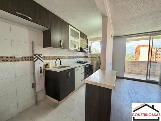 Apartamento de 3 alcobas en arriendo en Las Mercedes, Medellín, 75 m² · foto 4 de 16