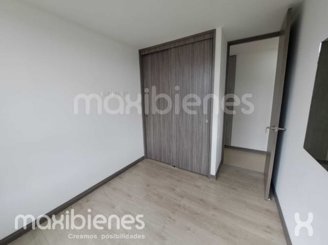 Apartamento de 3 alcobas en arriendo en Suramérica, Itagüí, 78 m² · foto 7 de 14