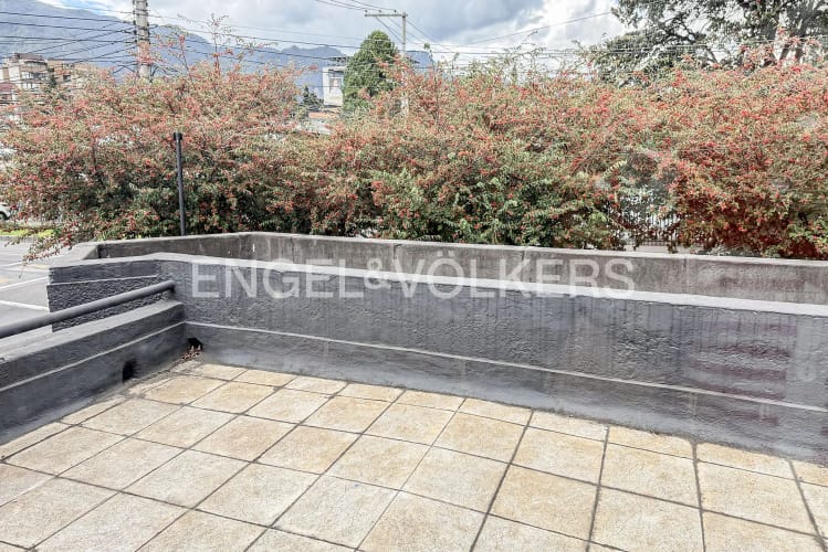 Casa en arriendo en Barrios Unidos, Bogotá, 330 m² · foto 7 de 8