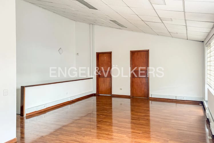 Casa en arriendo en Barrios Unidos, Bogotá, 330 m² · foto 5 de 8