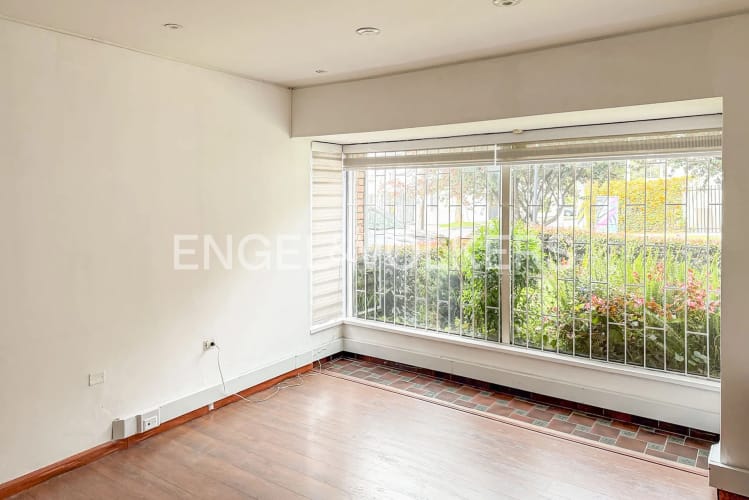 Casa en arriendo en Barrios Unidos, Bogotá, 330 m² · foto 3 de 8
