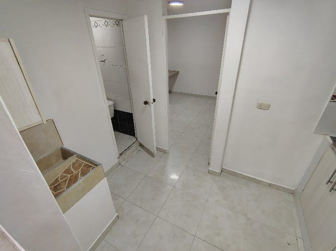 Apartaestudio en arriendo en Florencia, Medellín, 40 m² · foto 5 de 6