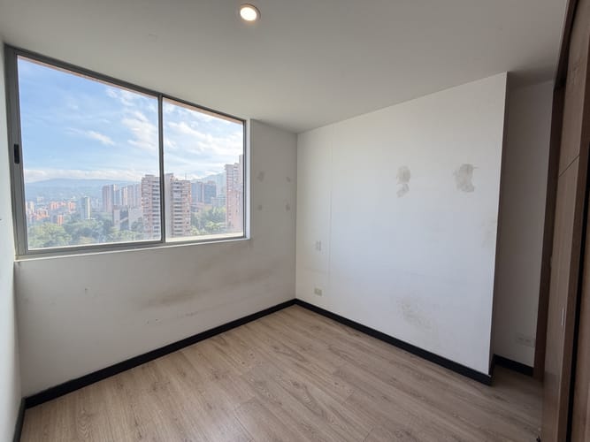 Apartamento de 3 alcobas en arriendo en Los Balsos, Medellín, 125 m² · foto 10 de 22