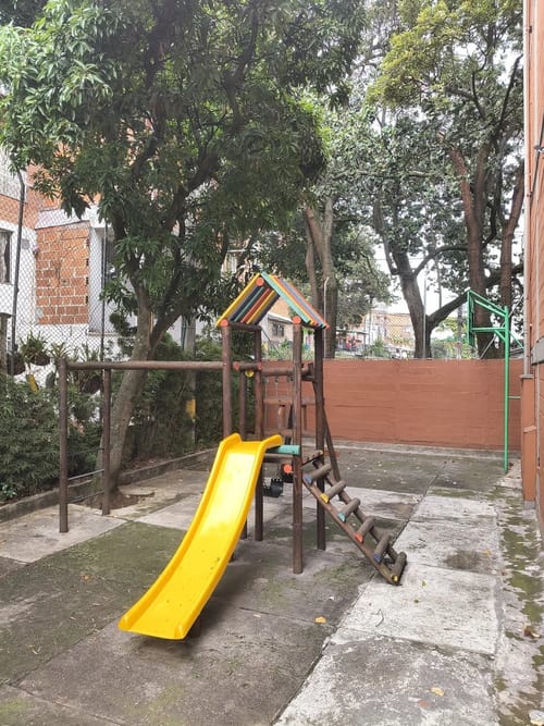 Apartamento de 3 alcobas en arriendo en Altamira, Medellín, 78 m² · foto 4 de 4