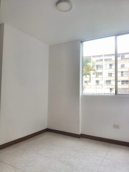 Apartamento de 3 alcobas en arriendo en Loma De Los Bernal, Medellín, 68 m² · foto 7 de 10