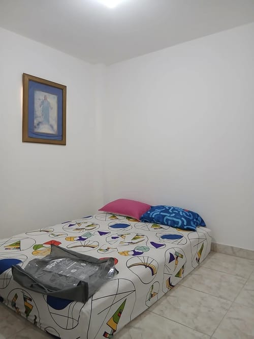 Apartamento de 1 alcoba en arriendo en Caribe, Medellín, 20 m² · foto 2 de 8