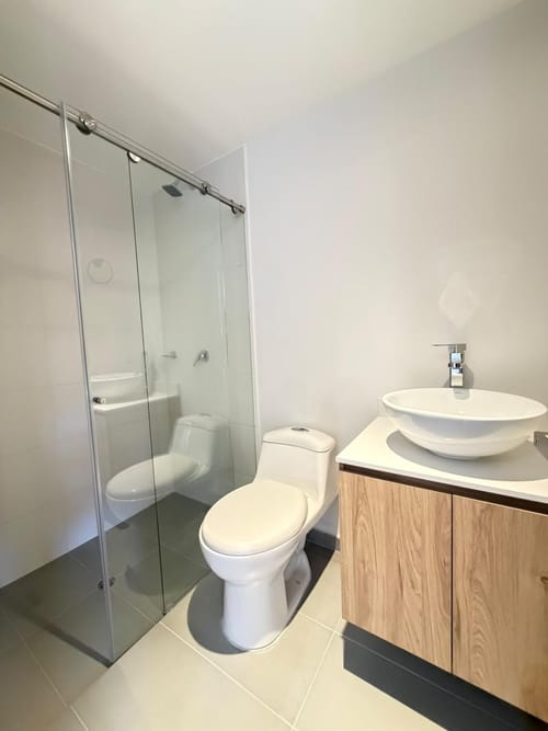 Apartamento de 1 alcoba en arriendo en Chicó Reservado, Bogotá, 25 m² · foto 4 de 5