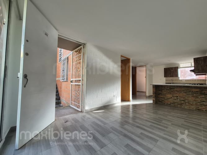 Apartamento de 4 alcobas en venta en Centro, Rionegro, 78 m² · foto 4 de 15