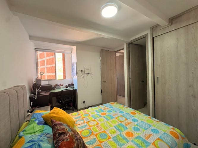 Apartamento de 2 alcobas en venta en Los Alcazares, Sabaneta, 60 m² · foto 7 de 11