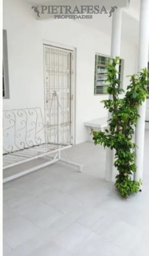 Casa en alquiler, 1dormitorio, 1 baño, garaje. Belvedere. · Foto 7