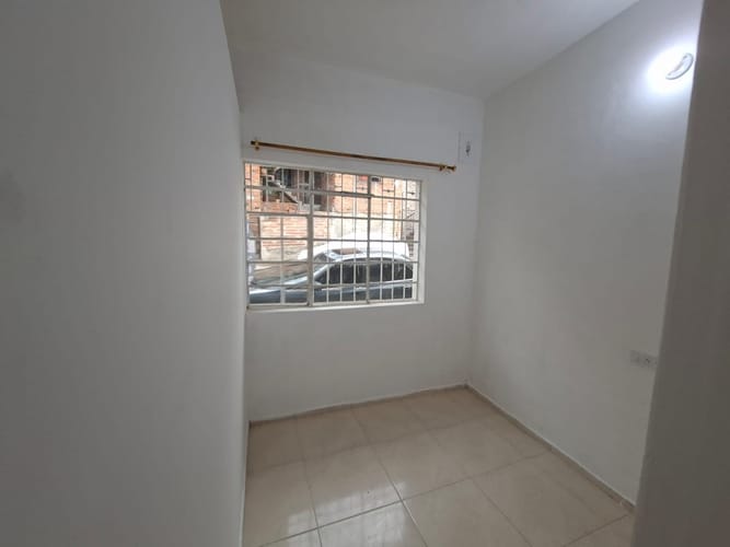 Apartamento de 2 alcobas en arriendo en Aranjuez, Medellín, 40 m² · foto 2 de 8