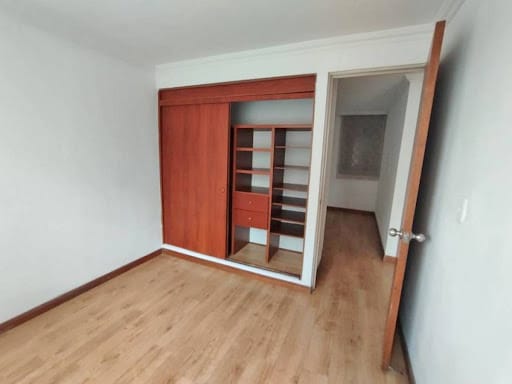 Apartamento de 3 alcobas en arriendo en Ciudad Salitre Oriental, Bogotá, 90 m² · foto 9 de 18
