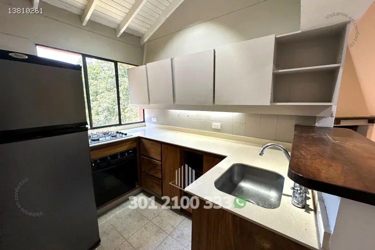 Apartamento de 3 alcobas en arriendo en Las Lomas No.1, Medellín, 100 m² · foto 6 de 24