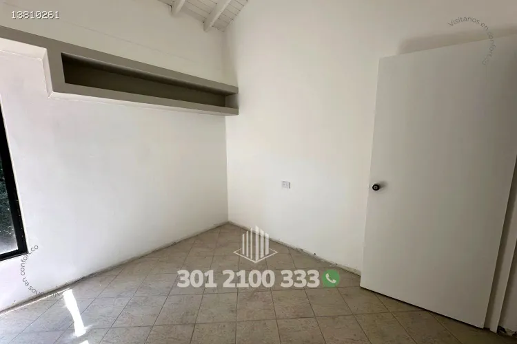 Apartamento de 3 alcobas en arriendo en Las Lomas No.1, Medellín, 100 m² · foto 18 de 24