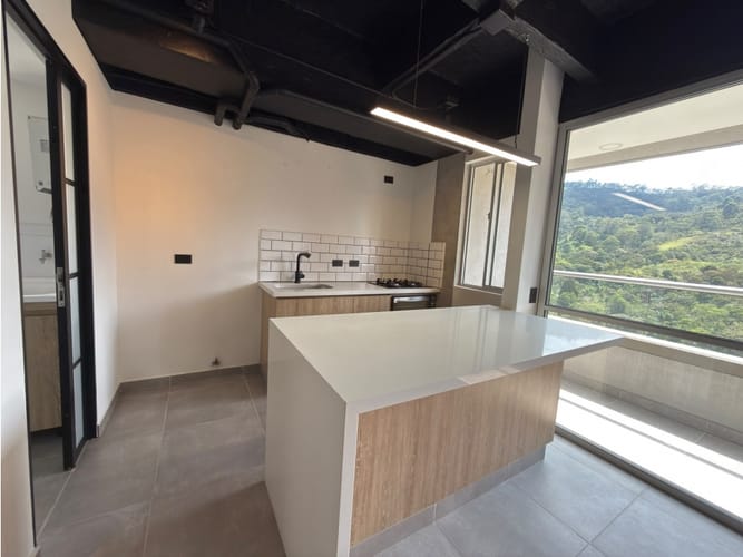 Apartaestudio en venta en Cañaveralejo, Sabaneta, 57 m² · foto 2 de 14