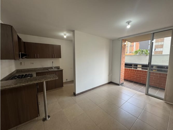 Apartamento de 3 alcobas en arriendo en Ditaires, Itagüí, 62 m² · foto 2 de 14