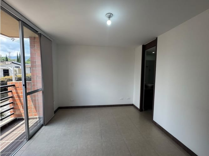 Apartamento de 3 alcobas en arriendo en Ditaires, Itagüí, 62 m² · foto 5 de 14
