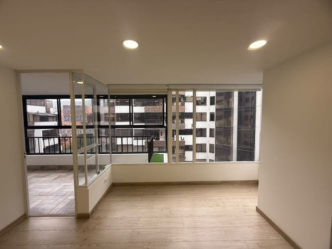 Apartamento de 3 alcobas en arriendo en Santa Barbara, Bogotá, 175 m² · foto 6 de 19