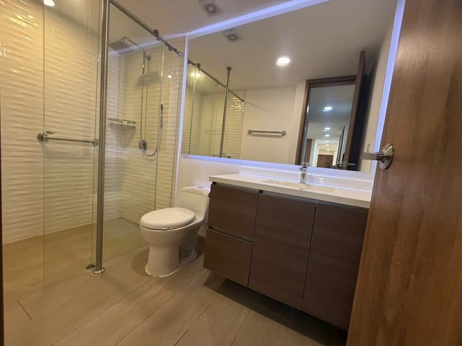 Apartamento de 3 alcobas en arriendo en Santa Barbara, Bogotá, 175 m² · foto 15 de 19