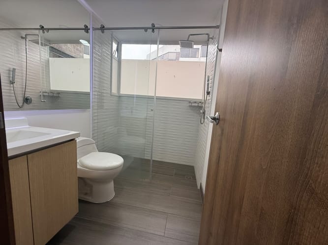 Apartamento de 3 alcobas en arriendo en Santa Barbara, Bogotá, 175 m² · foto 16 de 19
