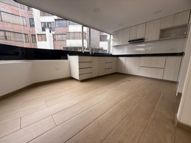 Apartamento de 3 alcobas en arriendo en Santa Barbara, Bogotá, 175 m² · foto 14 de 19
