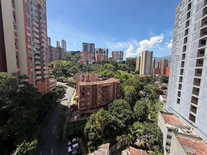 Apartamento de 2 alcobas en arriendo en Las Lomitas, Sabaneta, 55 m² · foto 2 de 20