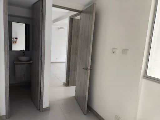 Apartamento de 2 alcobas en arriendo en Restrepo Naranjo, Sabaneta, 60 m² · foto 11 de 24