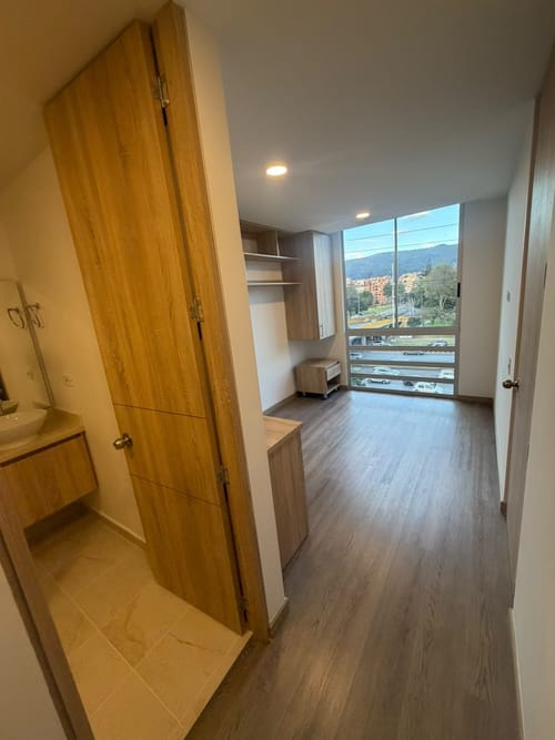 Apartamento de 2 alcobas en arriendo en Autopista Norte, Bogotá, 42 m² · foto 8 de 16